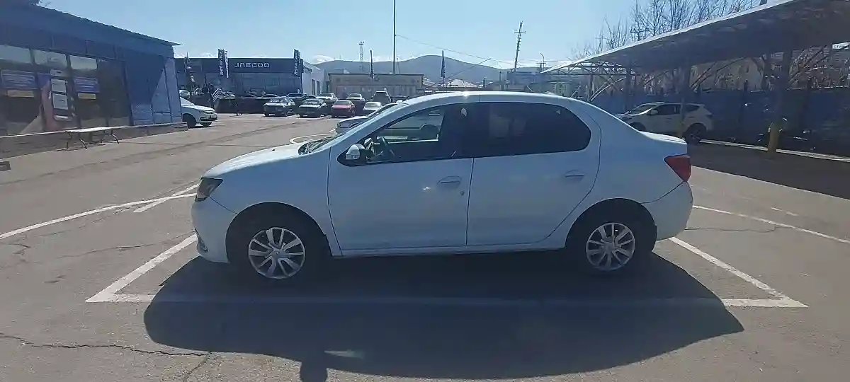 Renault Logan 2015 года за 3 000 000 тг. в Алматы