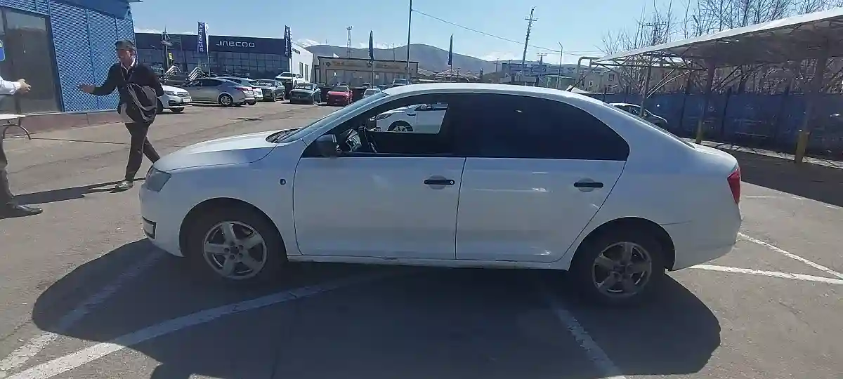 Skoda Rapid 2014 года за 3 500 000 тг. в Алматы