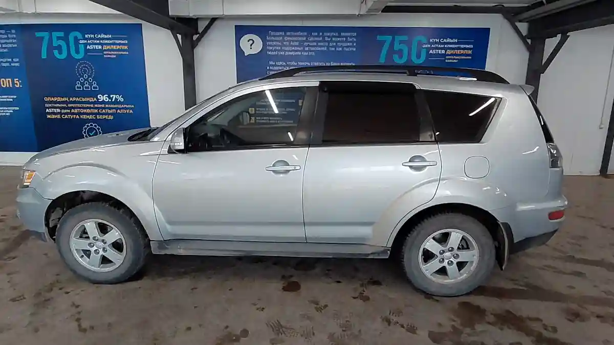 Mitsubishi Outlander 2010 года за 5 500 000 тг. в Астана