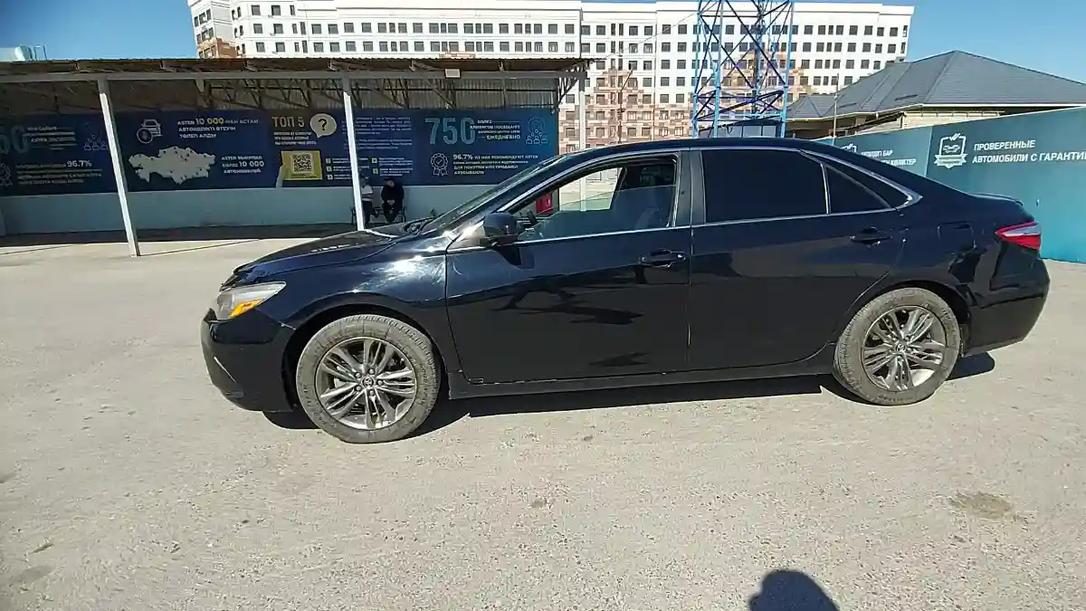 Toyota Camry 2017 года за 8 000 000 тг. в Шымкент