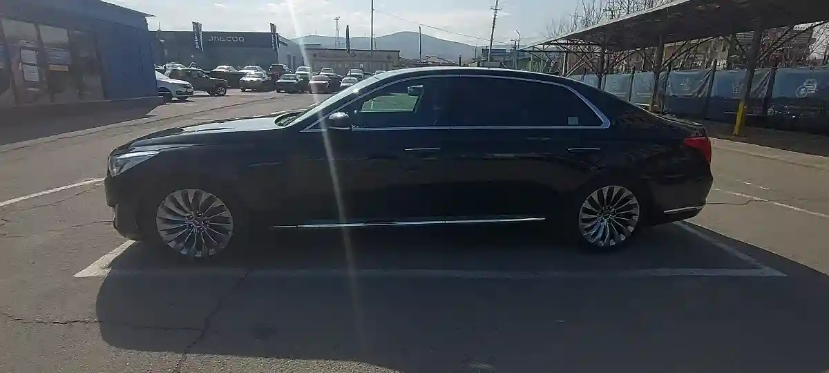 Genesis G90 2016 года за 22 000 000 тг. в Алматы