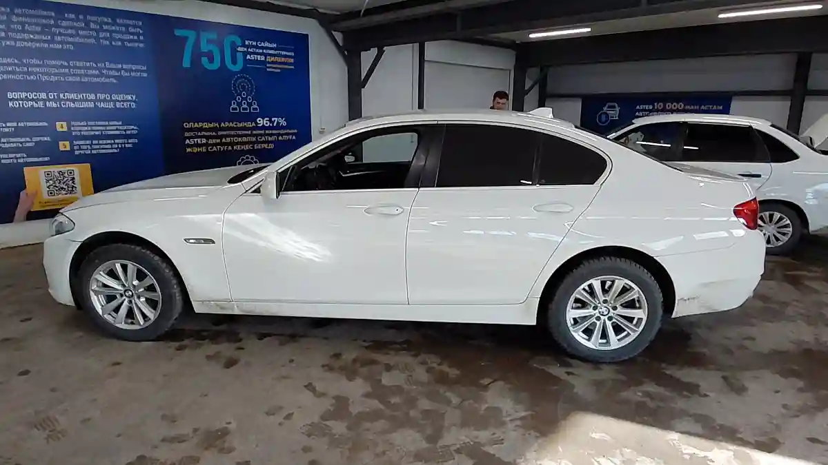 BMW 5 серии 2012 года за 11 000 000 тг. в Астана