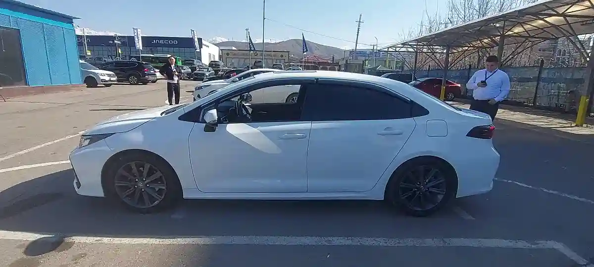 Toyota Corolla 2023 года за 9 000 000 тг. в Алматы