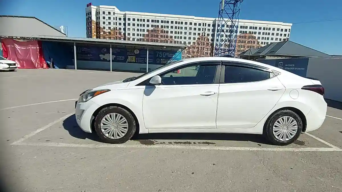 Hyundai Elantra 2015 года за 5 500 000 тг. в Шымкент