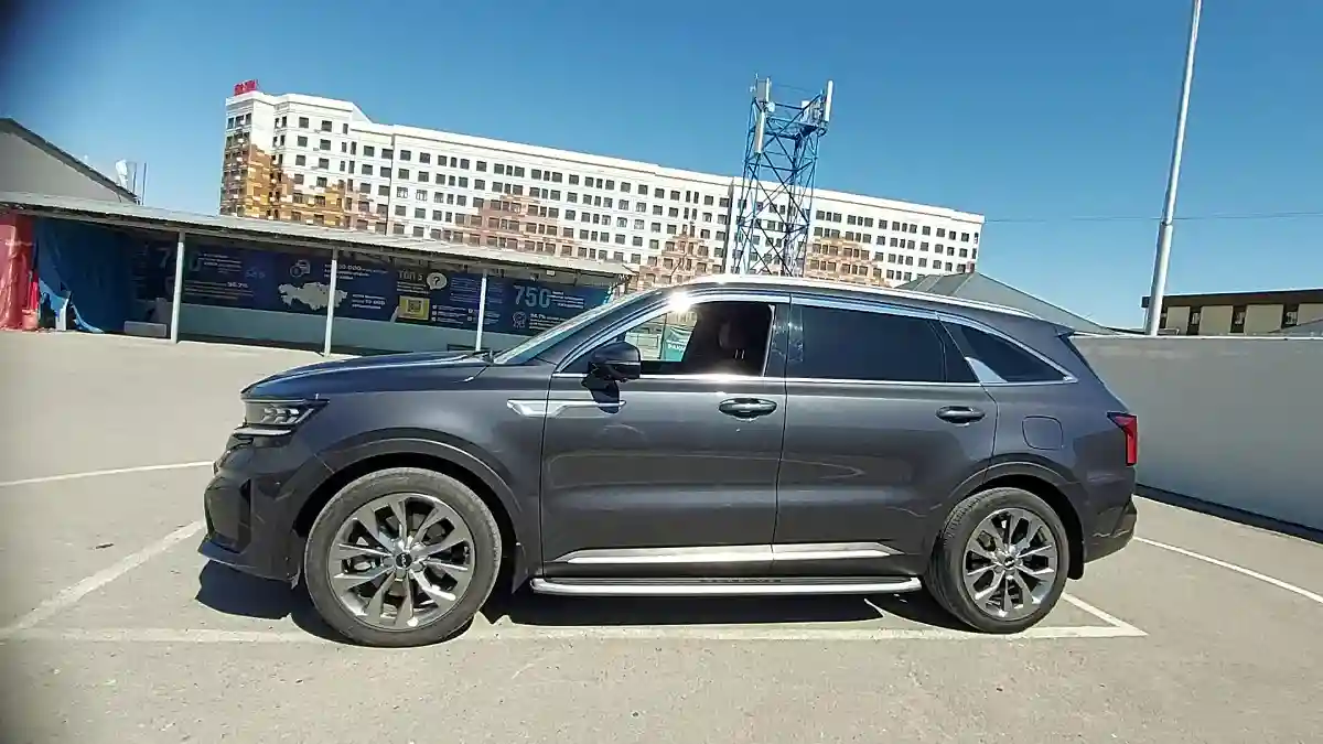Kia Sorento 2023 года за 19 300 000 тг. в Шымкент