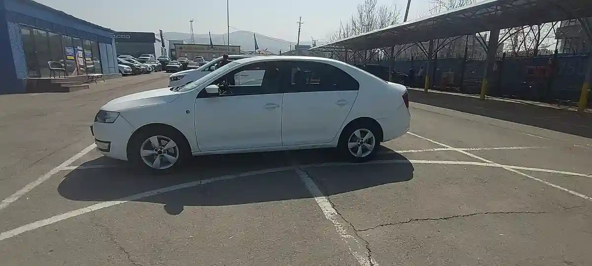 Skoda Rapid 2014 года за 3 300 000 тг. в Алматы