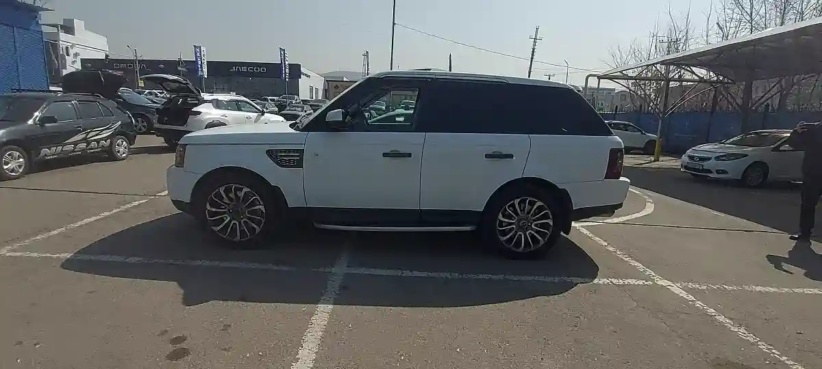 Land Rover Range Rover Sport 2011 года за 11 000 000 тг. в Алматы