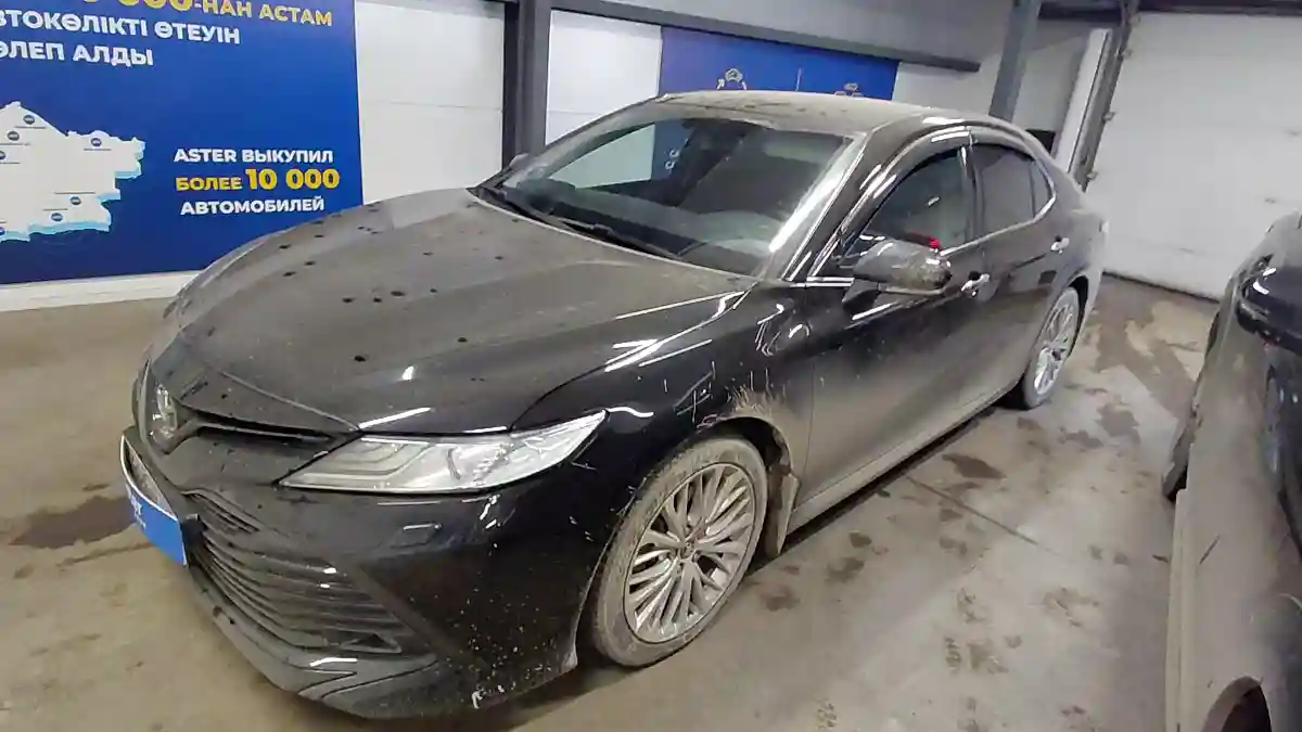 Toyota Camry 2018 года за 12 500 000 тг. в Астана