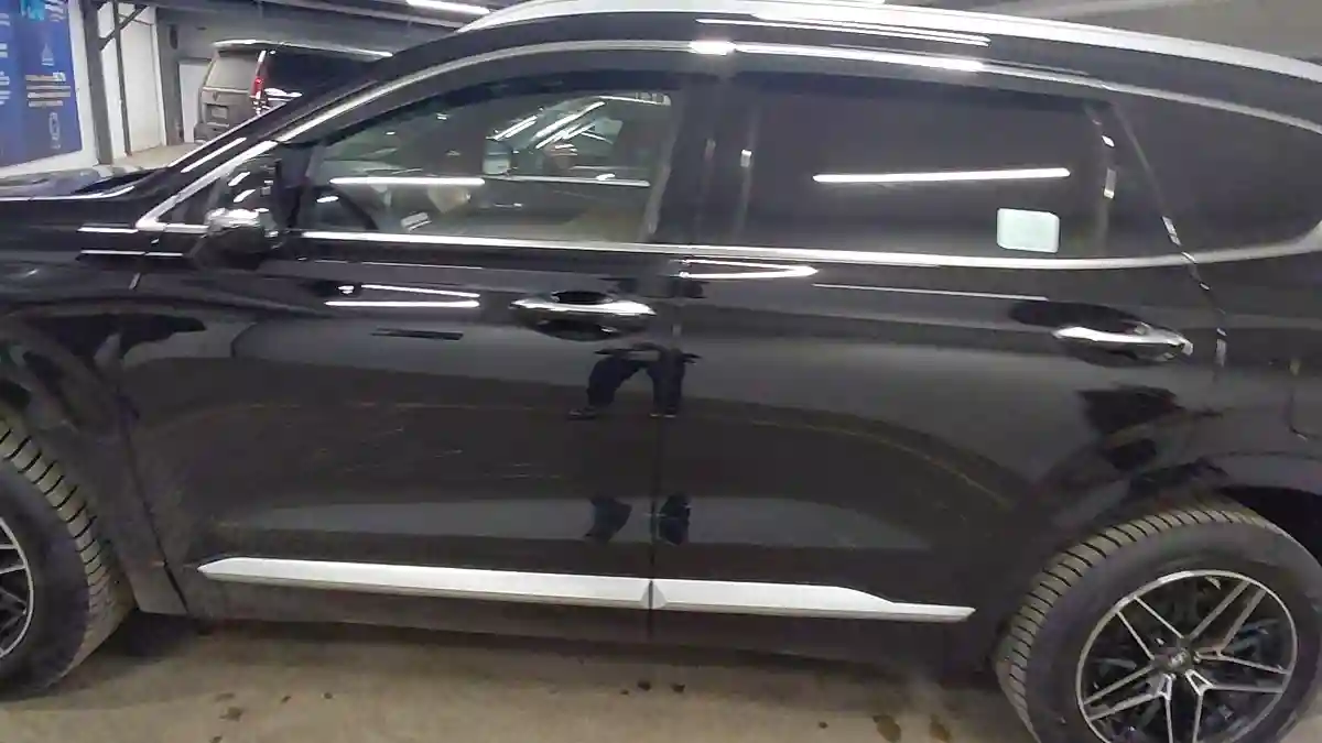 Hyundai Santa Fe 2021 года за 18 000 000 тг. в Астана