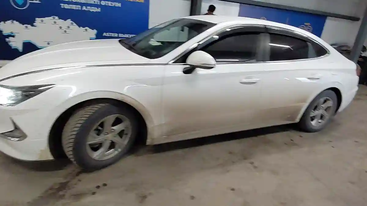 Hyundai Sonata 2020 года за 10 000 000 тг. в Астана