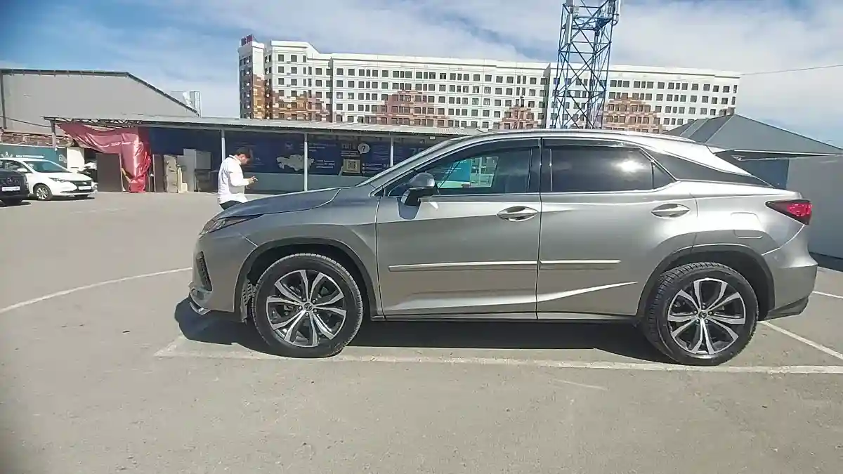Lexus RX 2022 года за 24 500 000 тг. в Шымкент