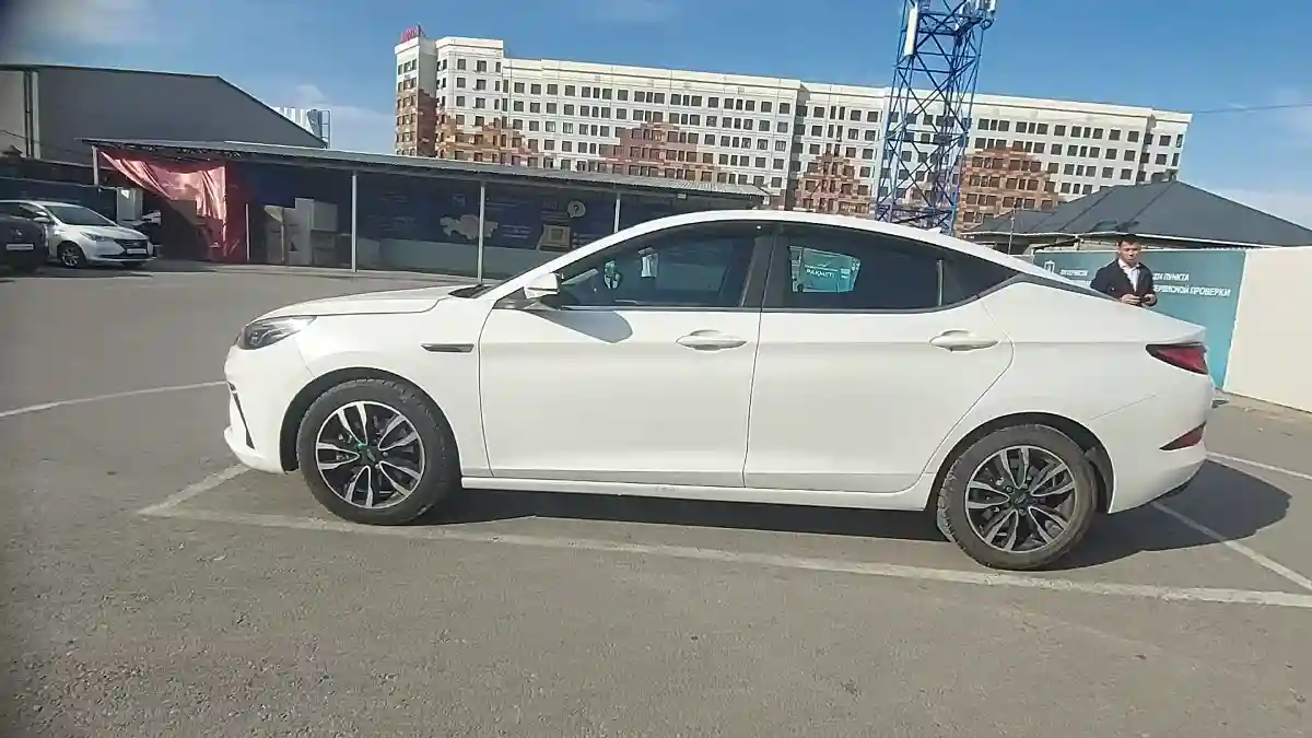 JAC J7 2021 года за 5 000 000 тг. в Шымкент