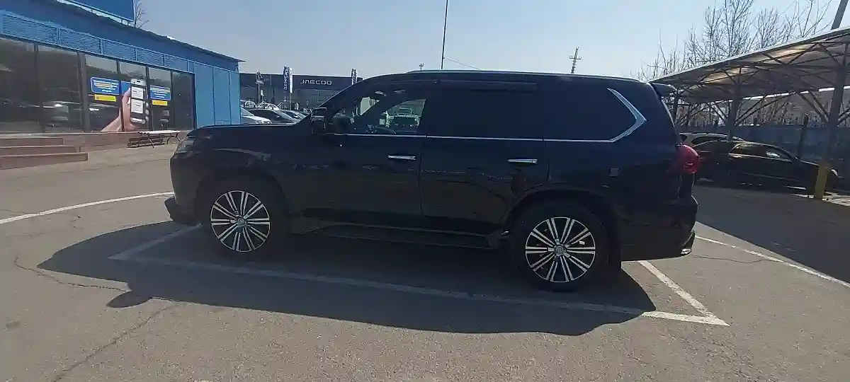 Lexus LX 2020 года за 45 000 000 тг. в Алматы