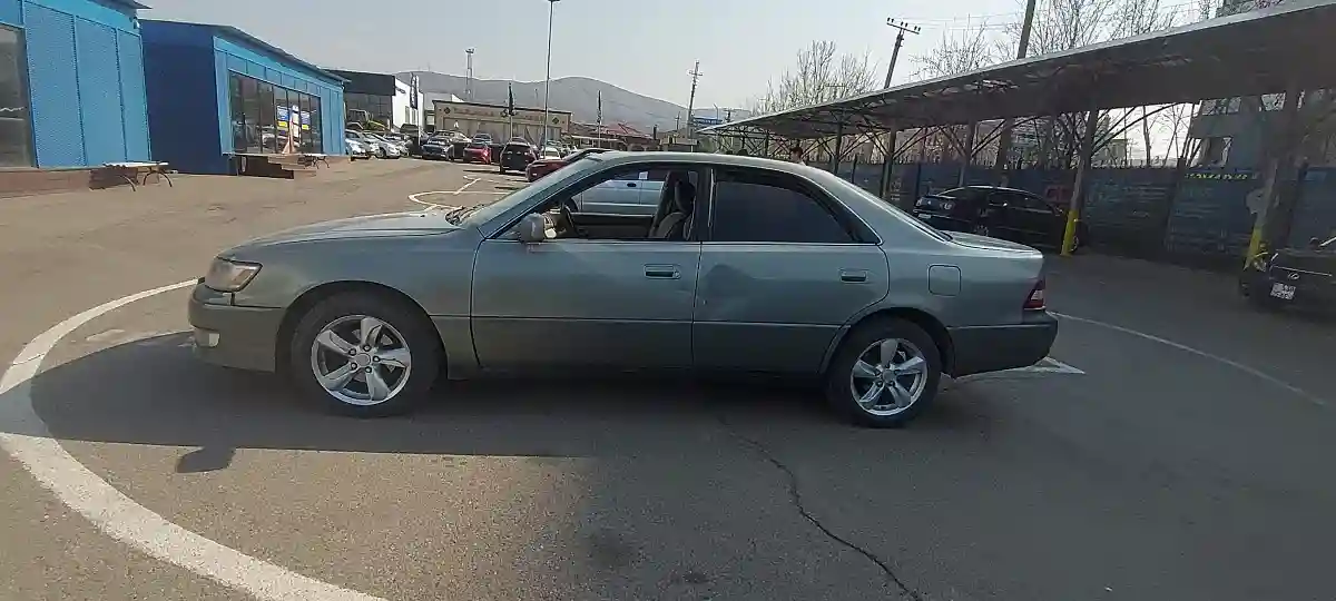 Lexus ES 2000 года за 3 300 000 тг. в Алматы