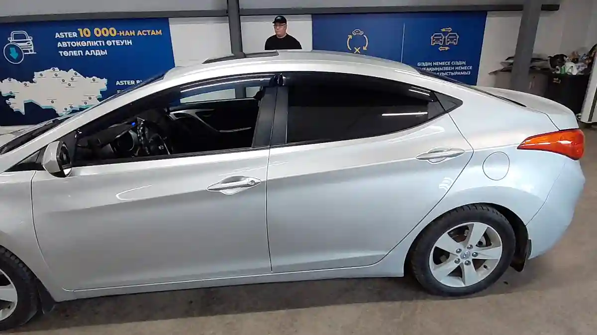 Hyundai Elantra 2013 года за 5 500 000 тг. в Астана