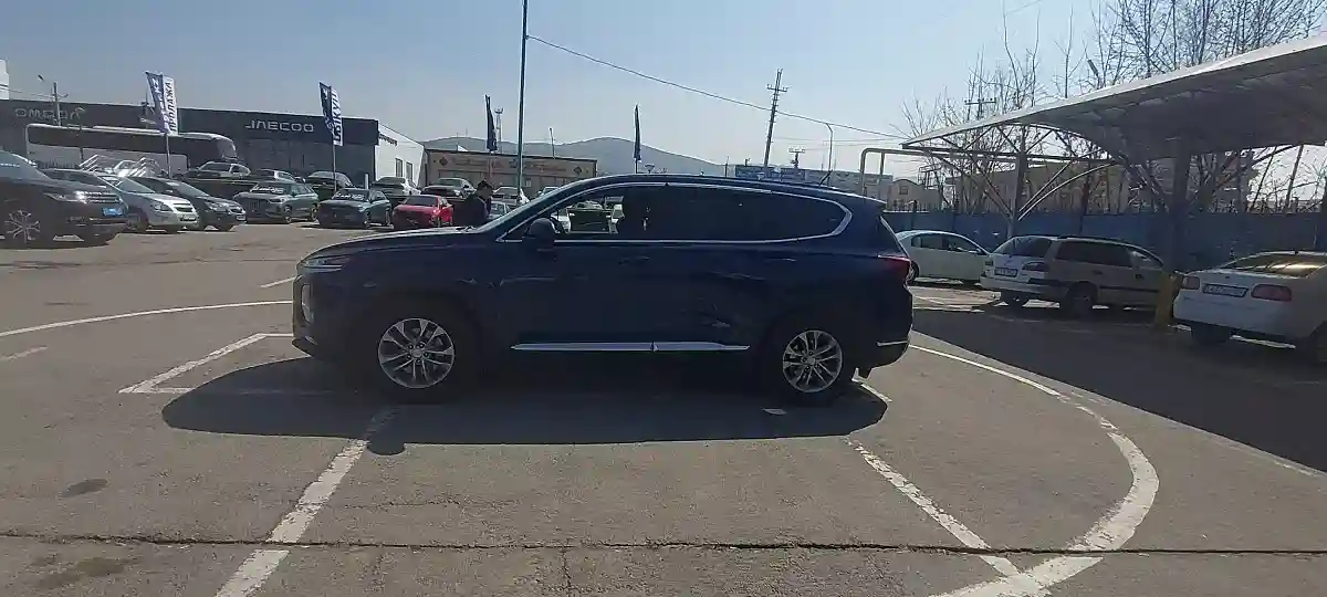 Hyundai Santa Fe 2019 года за 12 000 000 тг. в Алматы