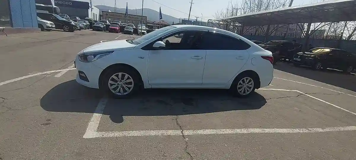 Hyundai Accent 2018 года за 6 600 000 тг. в Алматы