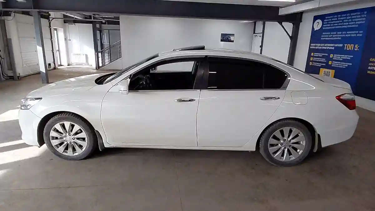 Honda Accord 2013 года за 8 300 000 тг. в Астана