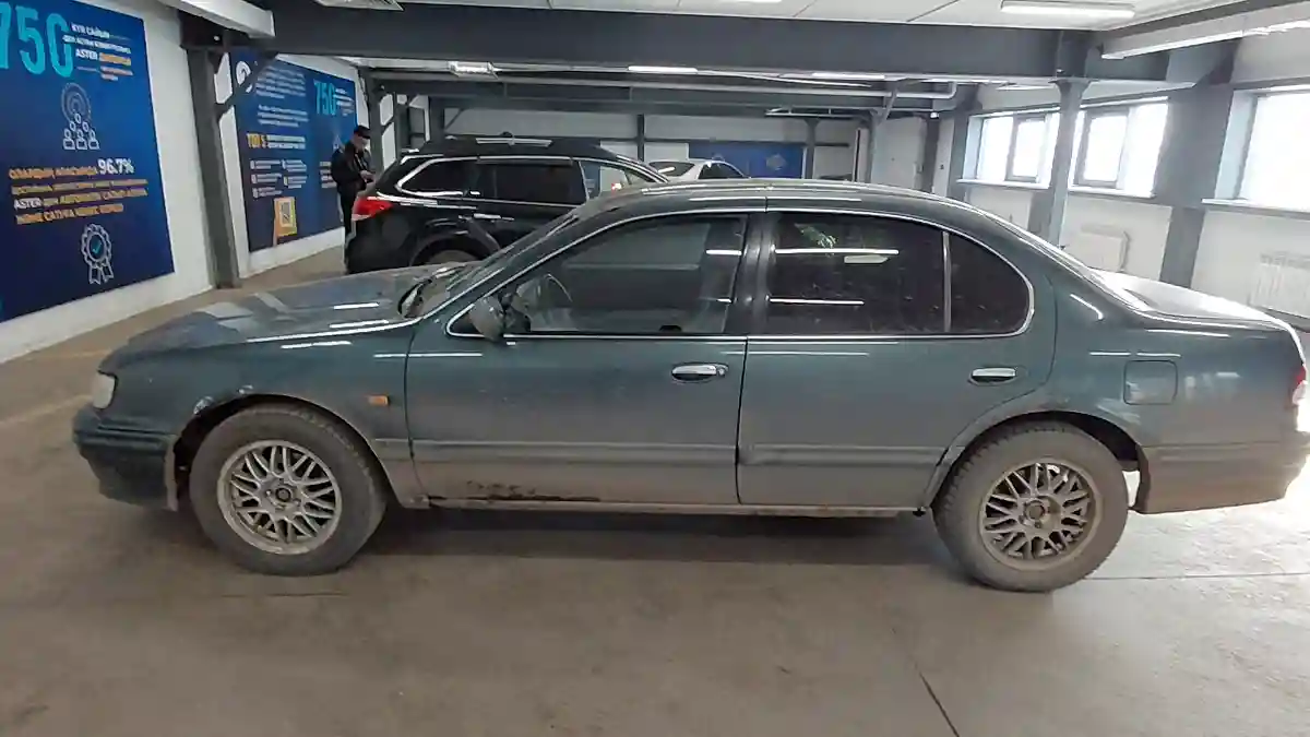 Nissan Maxima 1998 года за 2 000 000 тг. в Астана