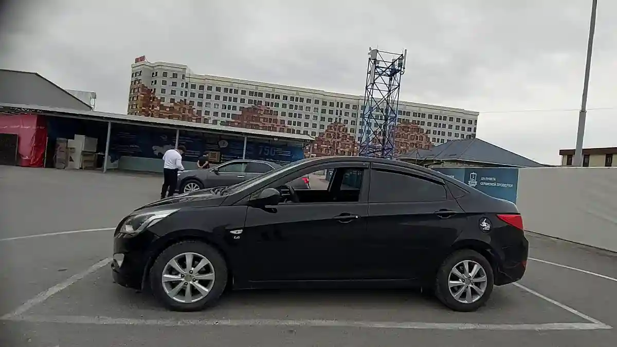 Hyundai Solaris 2015 года за 3 800 000 тг. в Шымкент