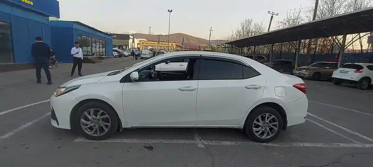 Toyota Corolla 2018 года за 7 000 000 тг. в Алматы
