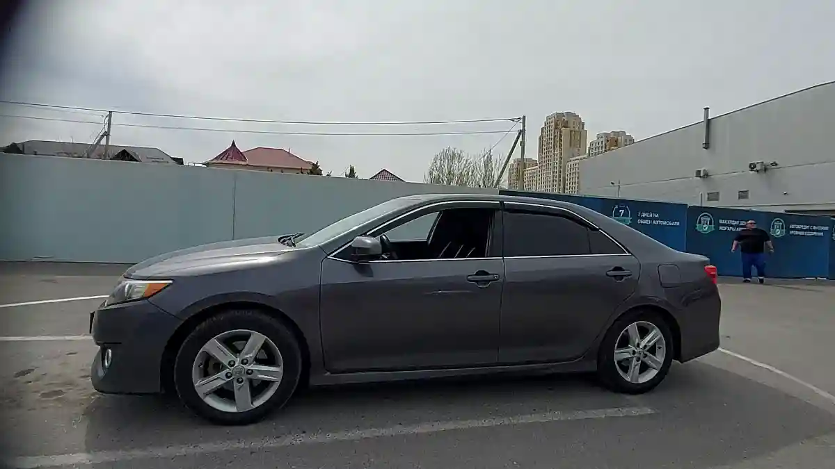 Toyota Camry 2014 года за 8 800 000 тг. в Шымкент