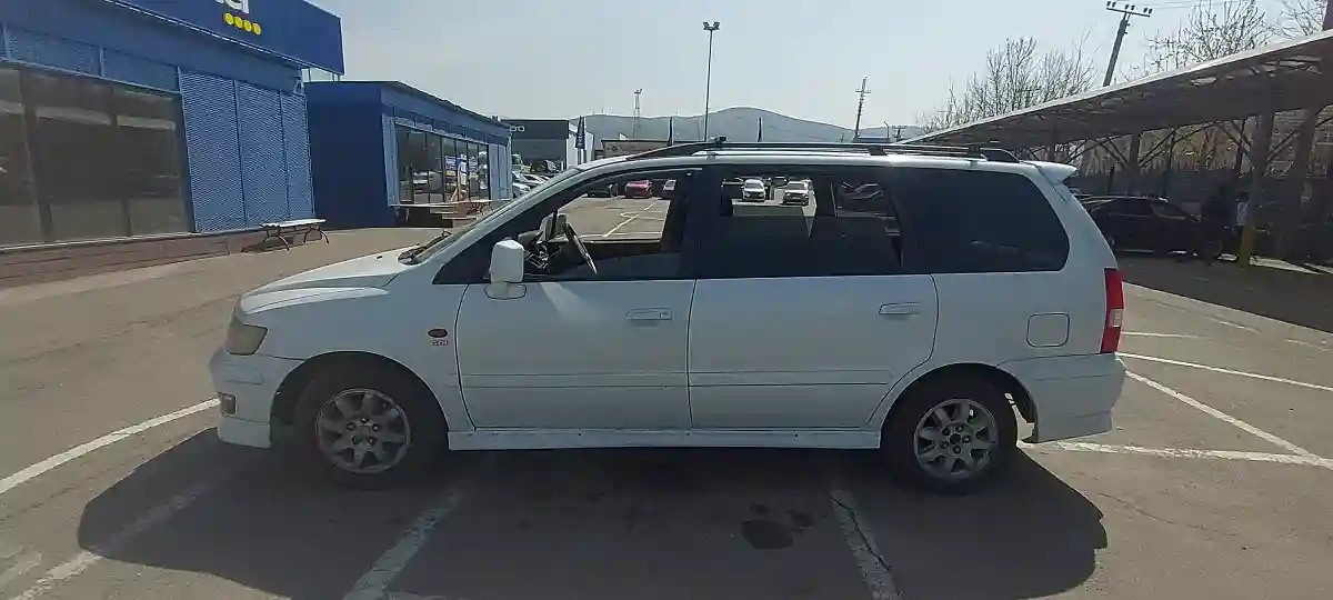 Mitsubishi Chariot 1998 года за 1 900 000 тг. в Алматы