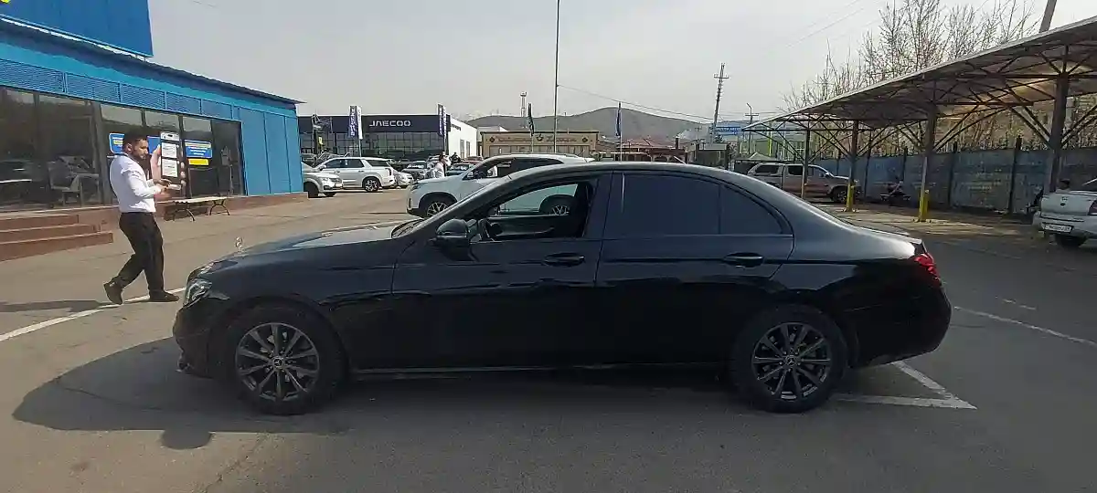 Mercedes-Benz E-Класс 2018 года за 17 500 000 тг. в Алматы
