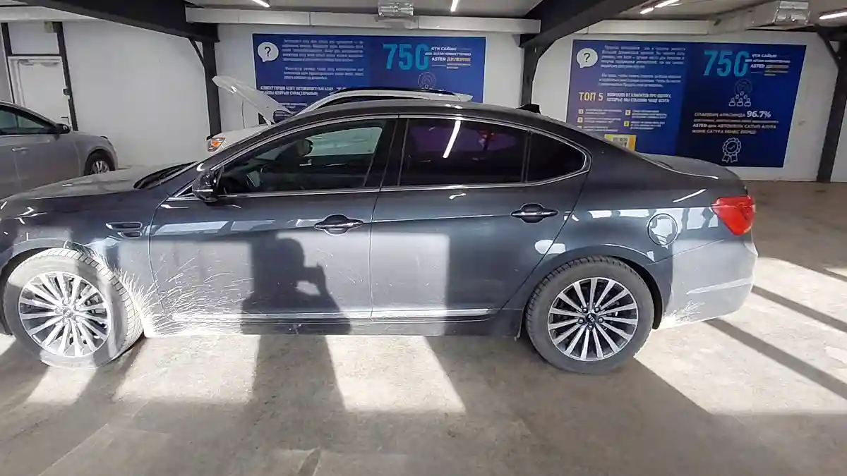 Kia K7 2014 года за 9 000 000 тг. в Астана