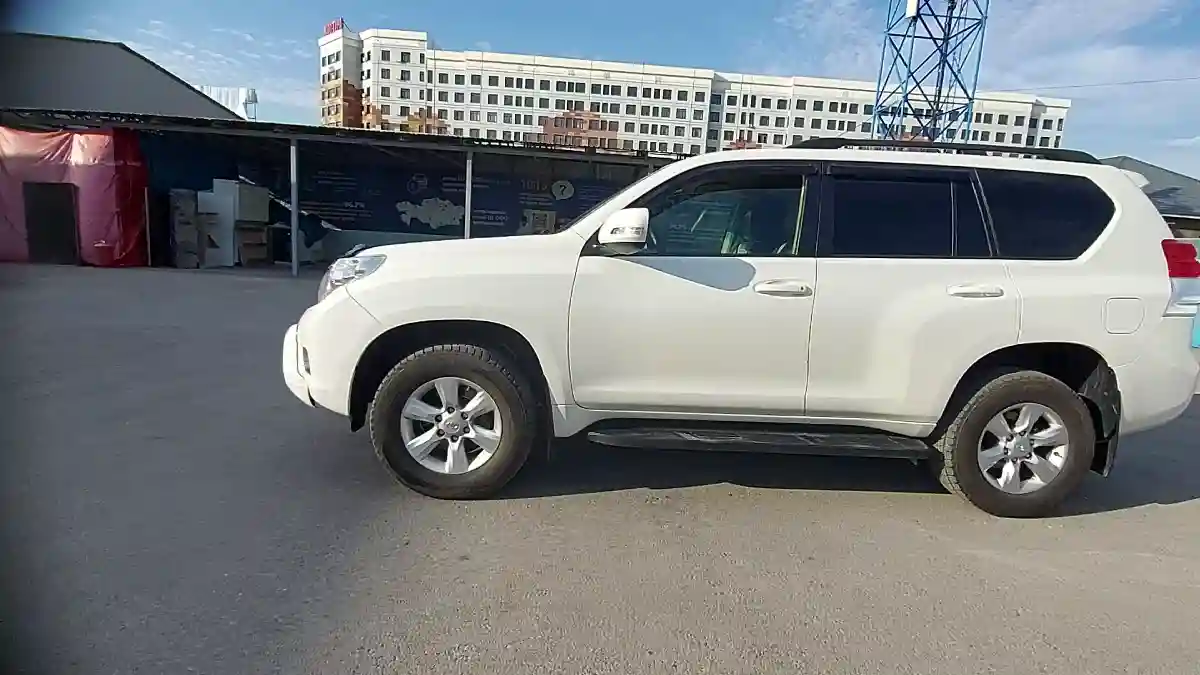 Toyota Land Cruiser Prado 2013 года за 15 000 000 тг. в Шымкент