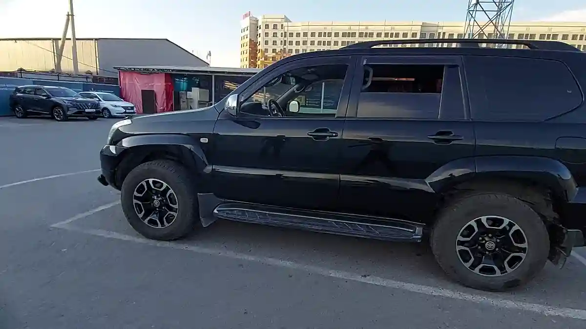 Toyota Land Cruiser Prado 2006 года за 8 500 000 тг. в Шымкент