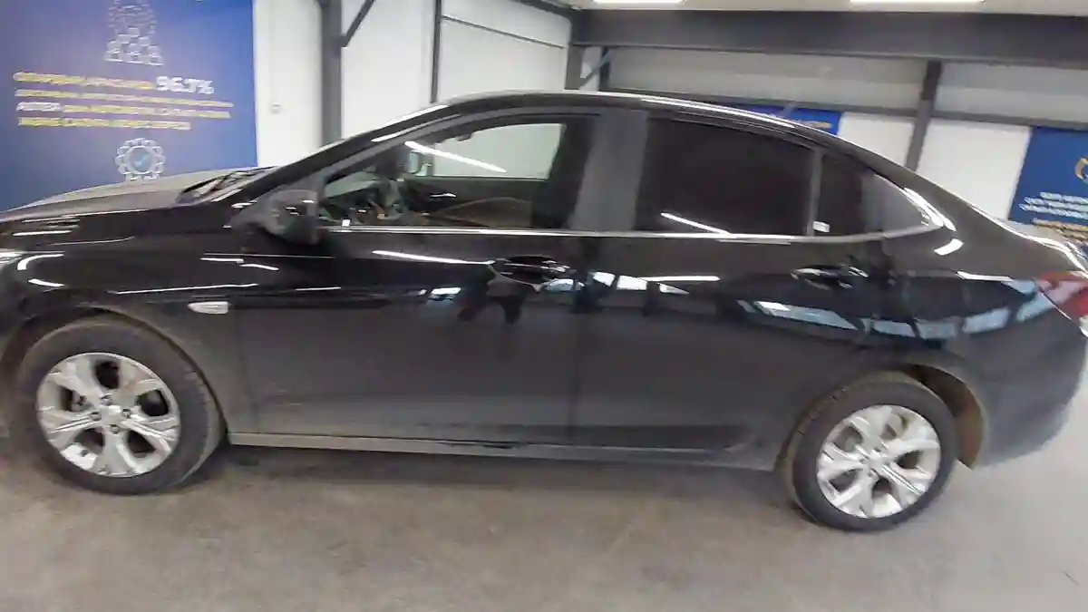 Chevrolet Onix 2024 года за 6 000 000 тг. в Астана
