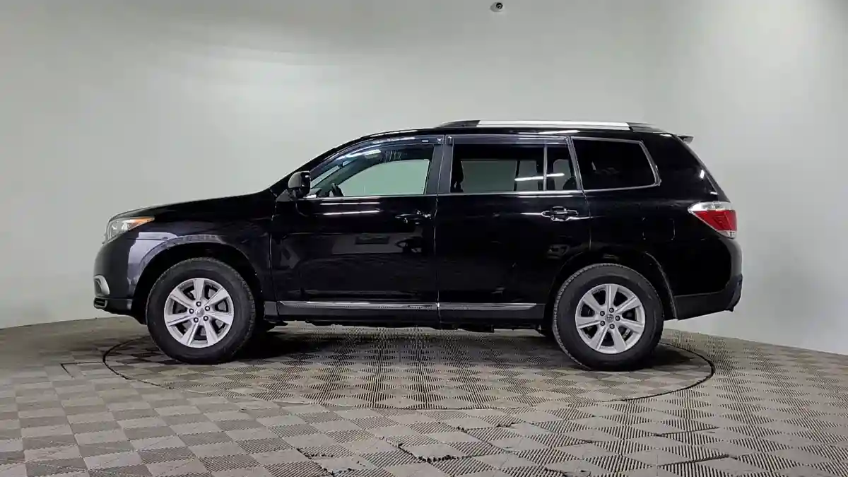Toyota Highlander 2011 года за 12 800 000 тг. в Алматы
