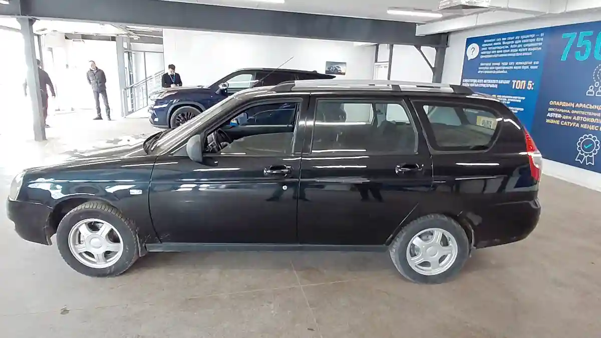 LADA (ВАЗ) Priora 2013 года за 2 000 000 тг. в Астана
