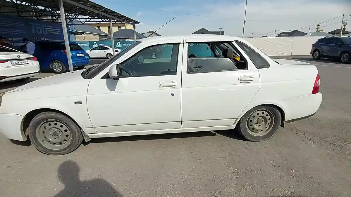 LADA (ВАЗ) Priora 2011 года за 1 800 000 тг. в Шымкент