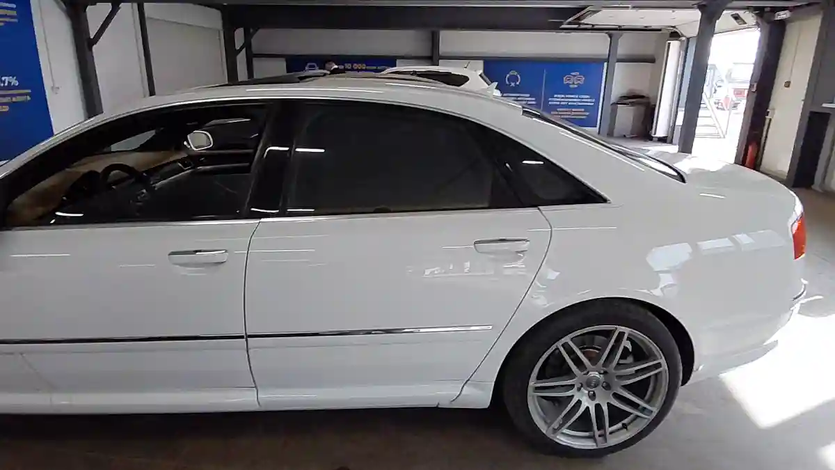 Audi S8 2006 года за 8 500 000 тг. в Астана