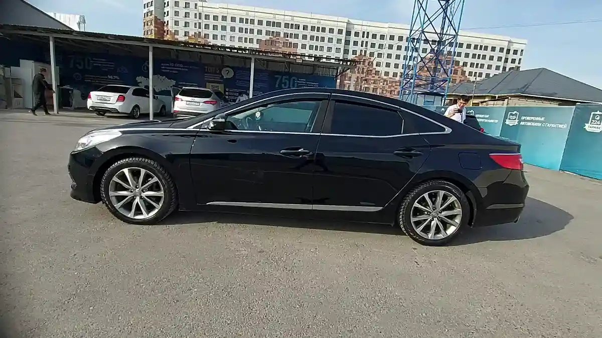 Hyundai Grandeur 2015 года за 9 000 000 тг. в Шымкент