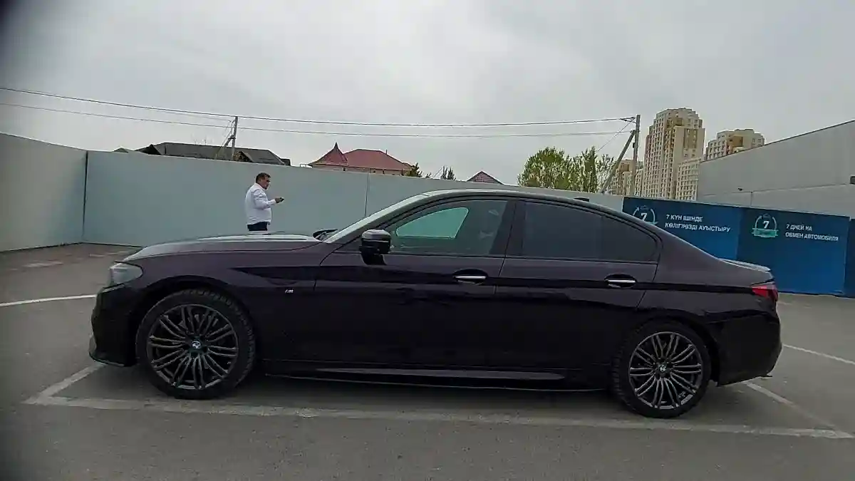 BMW 5 серии 2018 года за 19 500 000 тг. в Шымкент