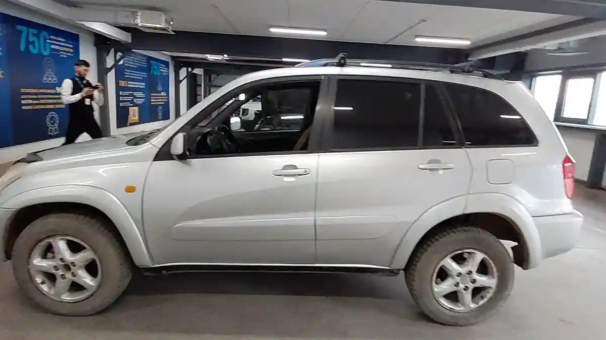 Toyota RAV4 2001 года за 5 000 000 тг. в Астана