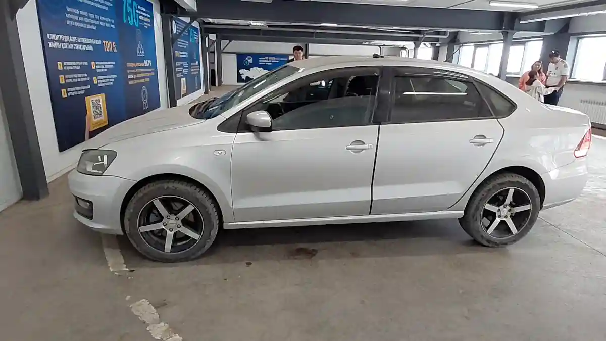 Volkswagen Polo 2016 года за 4 300 000 тг. в Астана