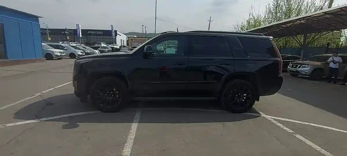 Cadillac Escalade 2019 года за 28 000 000 тг. в Алматы