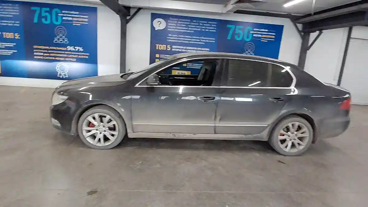 Skoda Superb 2011 года за 3 900 000 тг. в Астана