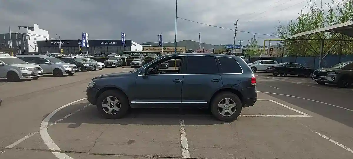 Volkswagen Touareg 2003 года за 3 000 000 тг. в Алматы