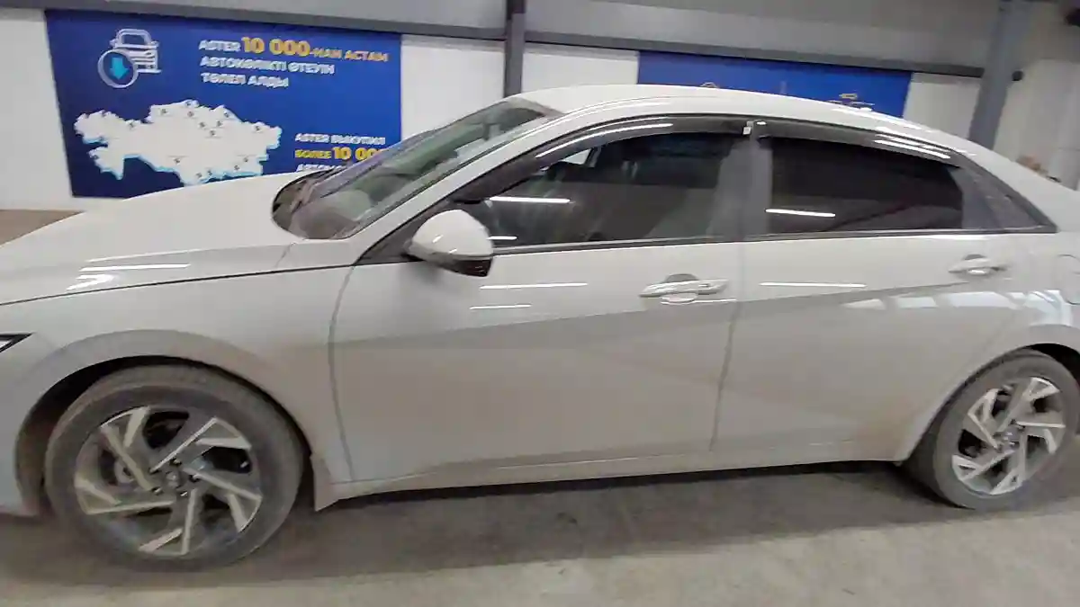 Hyundai Elantra 2024 года за 9 500 000 тг. в Астана