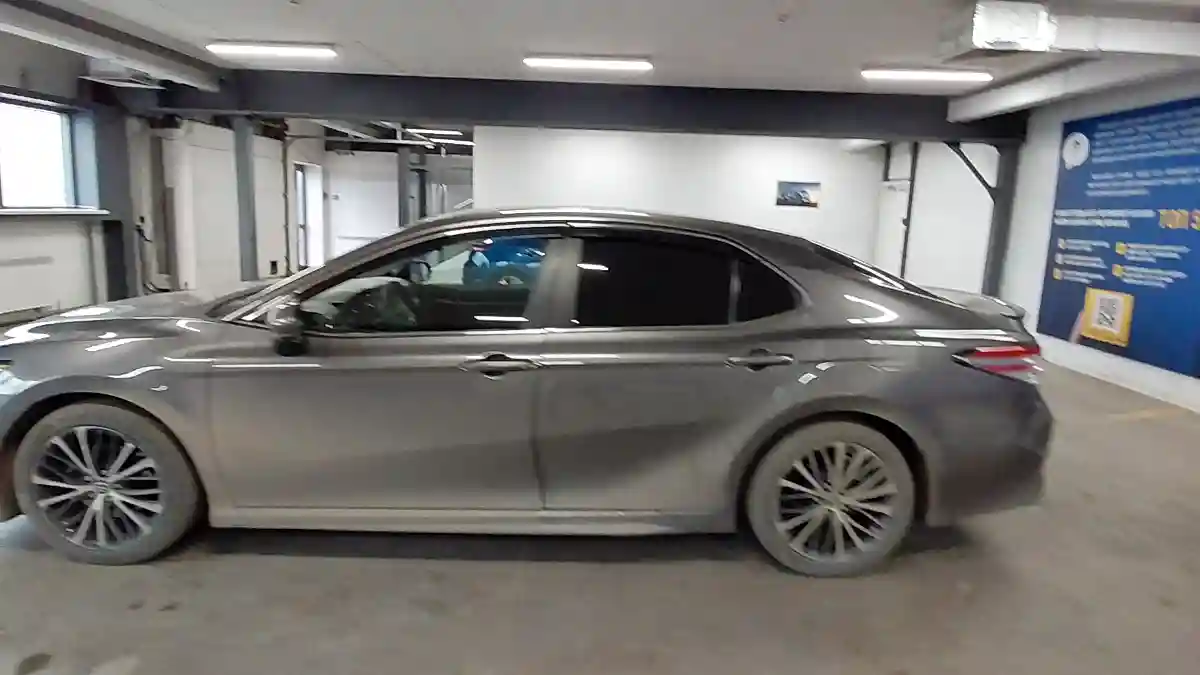 Toyota Camry 2018 года за 11 000 000 тг. в Астана
