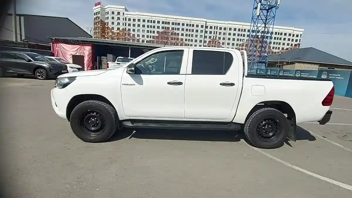 Toyota Hilux 2019 года за 13 000 000 тг. в Шымкент