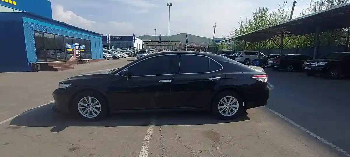 Toyota Camry 2020 года за 11 500 000 тг. в Алматы