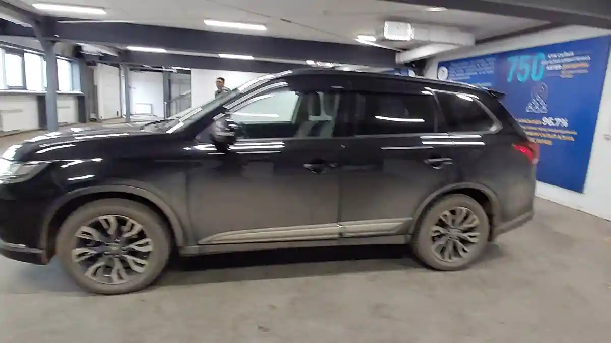 Mitsubishi Outlander 2021 года за 11 000 000 тг. в Астана