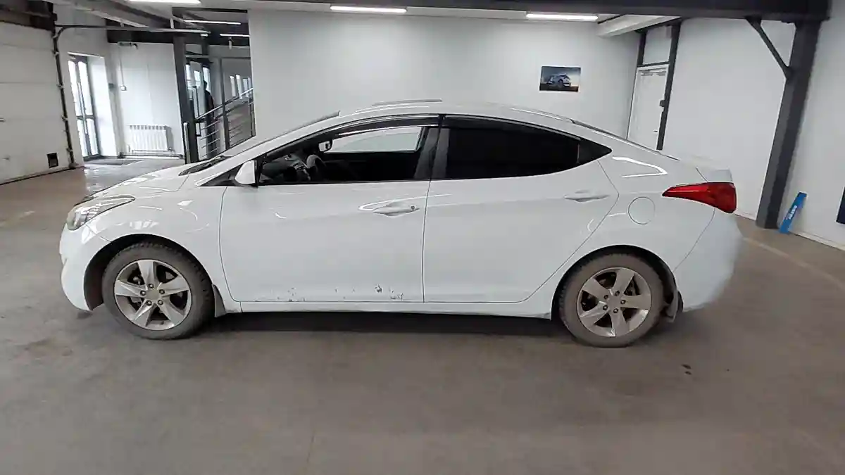 Hyundai Elantra 2013 года за 5 500 000 тг. в Астана