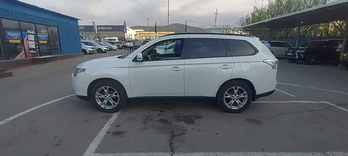 Mitsubishi Outlander 2013 года за 7 000 000 тг. в Алматы